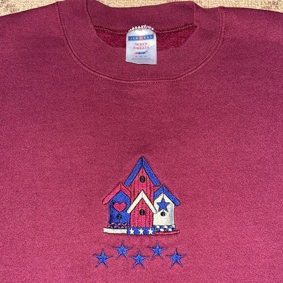 Burgundy birdhouses sweatshirt NWOT XL - Picture 2 of 5